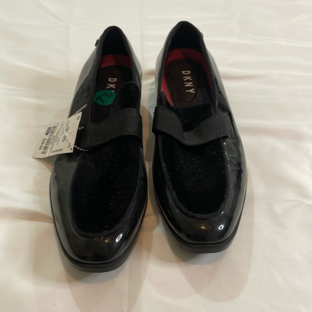 Men’s NWT DKNY Black Loafer Shoes Size 7.5